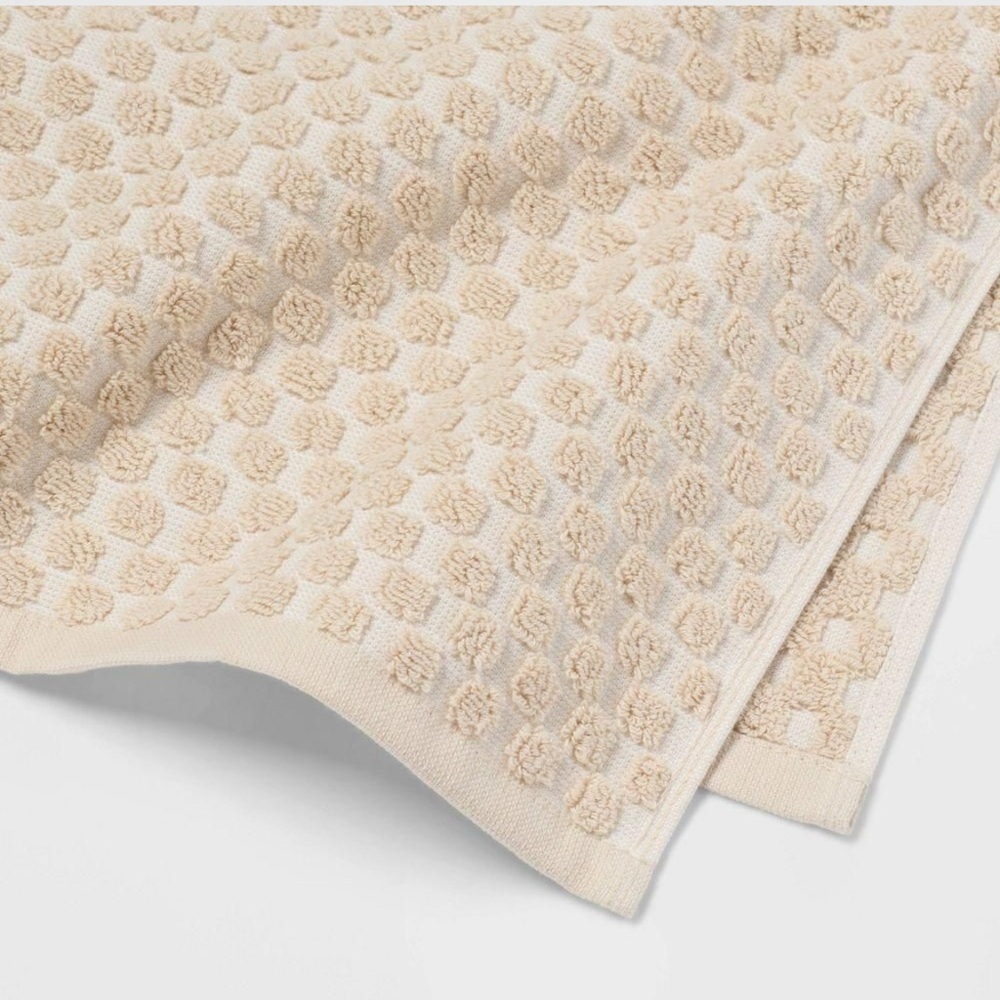 Threshold 6 pc Performance Plus Textured Dot Bath Towel Set in Khaki NWT "54x30" - Picture 6 of 15